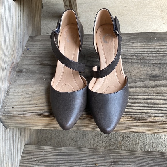 Brown tee strap small heels - Picture 6 of 8